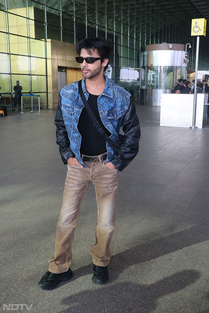 Stebin Ben was also spotted at Mumbai airport.(Image courtesy: Varinder Chawla)