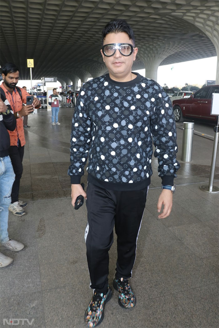 Bhushan Kumar was spotted at Mumbai airport wearing a tracksuit. (Image courtesy: Varinder Chawla)