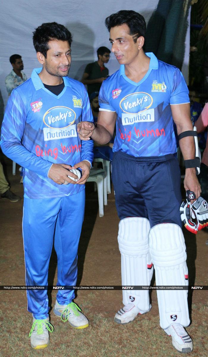 मुंबई हीरोज मैच में शामिल हुए बॉलीवुड के ये स्‍टार्स
