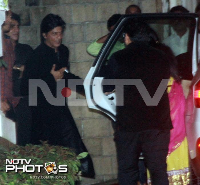 Ash, Sridevi, Sachin, Ambanis at Shah Rukh\'s party