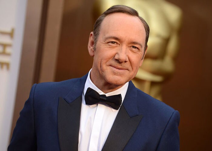 Kevin Spacey: Robin Williams made the world laugh & think. I will remember & honor that. A great man, artist and friend. I will miss him beyond measure.