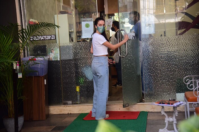 Katrina Kaif's sister Isabelle Kaif paid a visit to the salon.