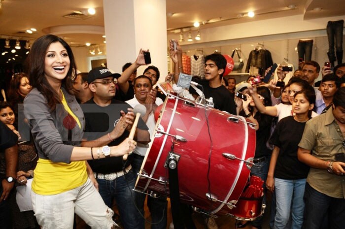 Shilpa Shetty has pledged her support to help India bang its drum!