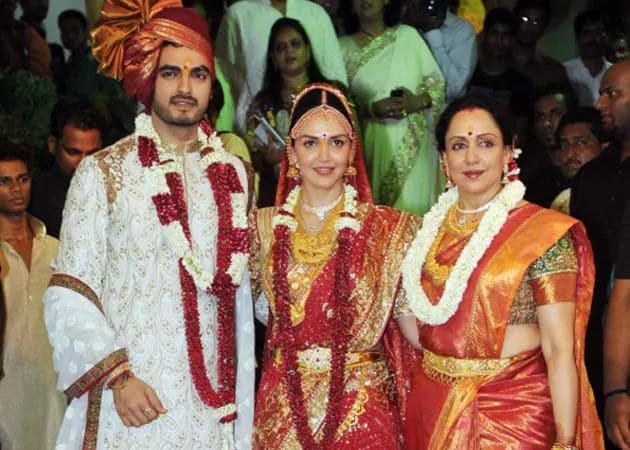 A Decade Of Showbiz Weddings: Kareena-Saif To Priyanka-Nick. See Pics