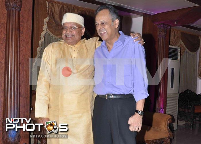 Other guests at Suresh Wadkar\'s birthday party