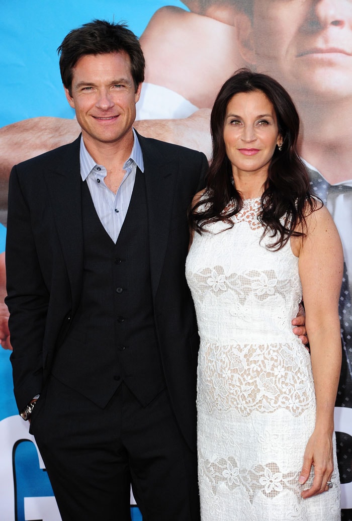 <i>Horrible Bosses</i> actor Jason Bateman arrives with wife Amanda Anka at the premiere.