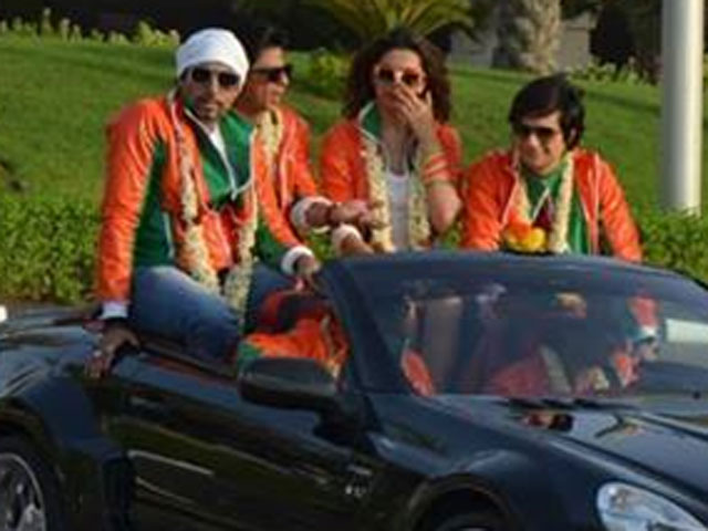 SRK, Deepika, Abhishek on a Dubai drift