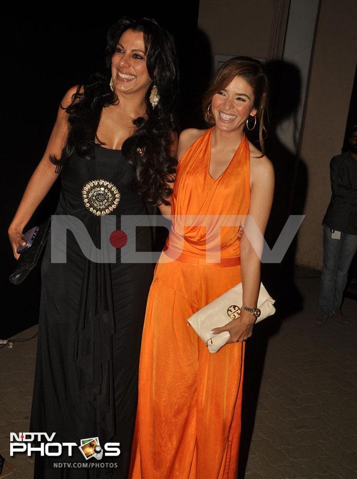 BFF - Pooja Bedi and Raageshwari.