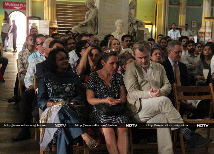 Look Who\'s In Mumbai? Christopher Nolan Is