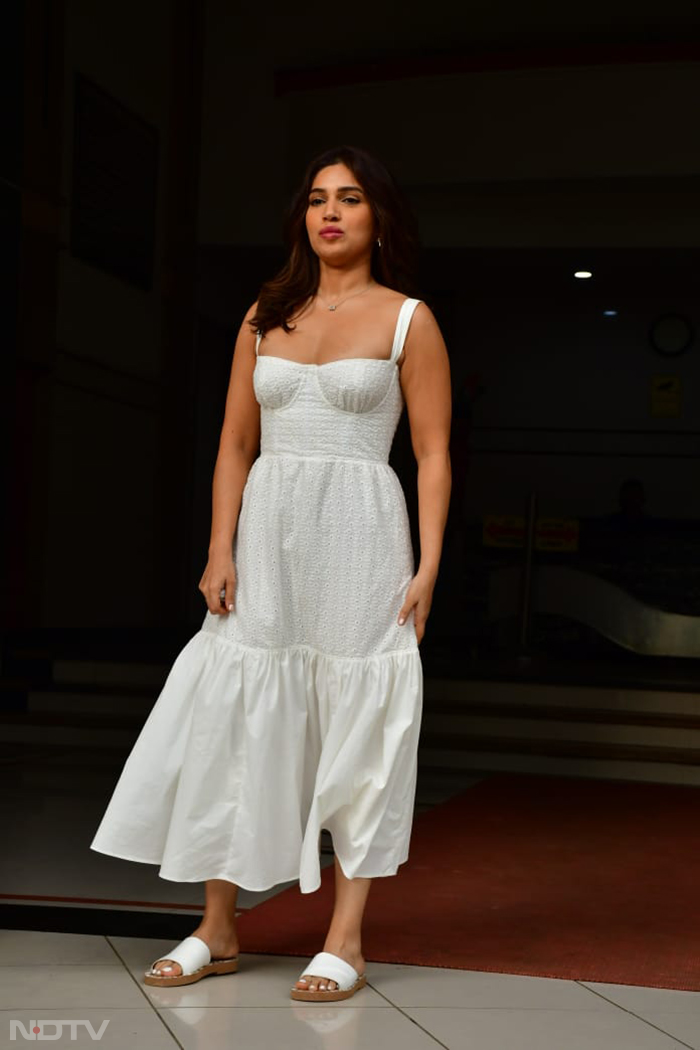 Bhumi Pednekar looked lovely in a long summer dress.(Image Courtesy: Varinder Chawla)