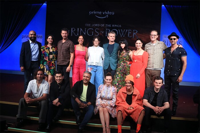 Both the stars posed with the team of i>The Lord Of The Rings: The Rings Of Power</i>.