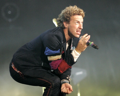 <b>Crooning</b>: Coldplay lead singer Chris Martin performs at the Air Canada Centre in Toronto.