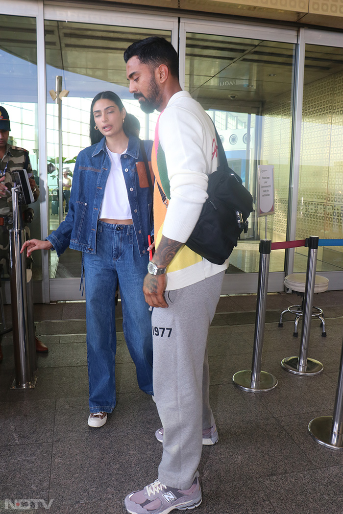 Couple Spotting: Anushka-Virat, Athiya-KL Rahul At Airport