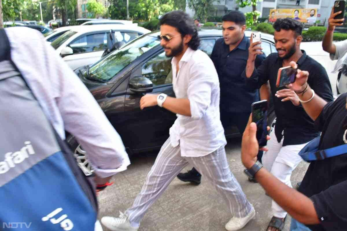 He wore a white shirt teamed with denims. (Image courtesy: Varinder Chawla)