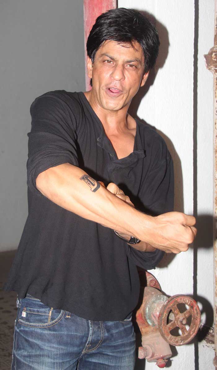 Super-happy Kajol, tattooed SRK