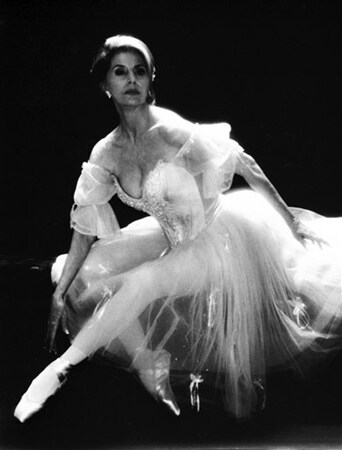 <b>Teen queen</b>: At 14 she auditioned for the head of the famed Ballet Russe, and became part of the corps de ballet and toured the U.S. and Europe.