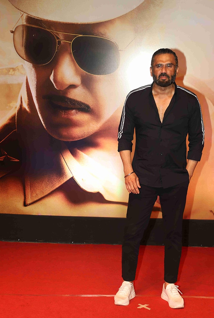 Actor Suniel Shetty was there too.