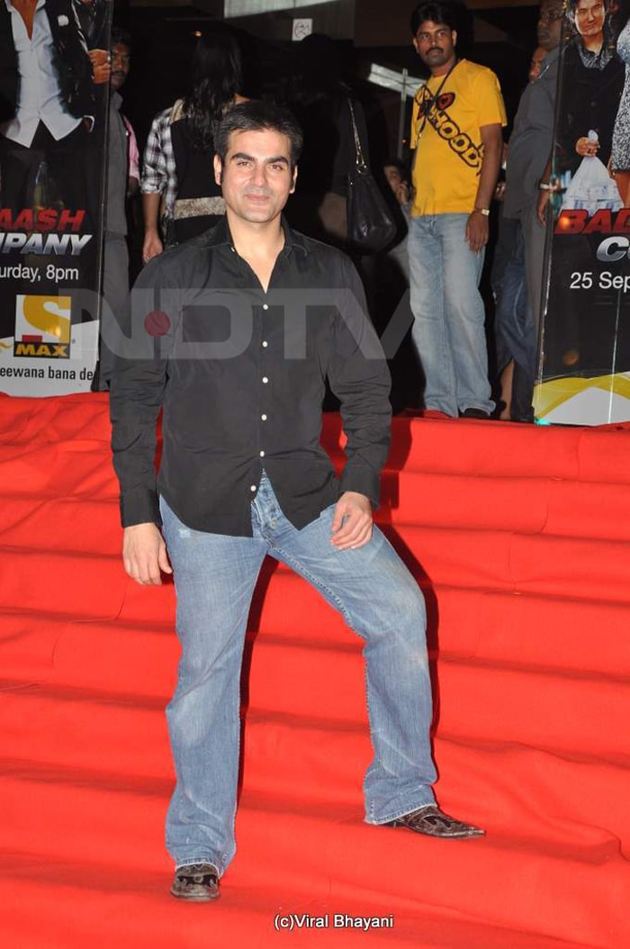 Galaxy of stars at the premiere of Dabangg