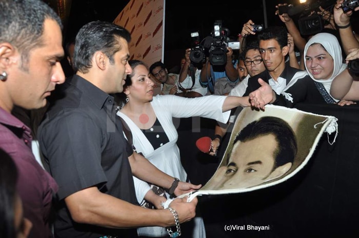 Galaxy of stars at the premiere of Dabangg