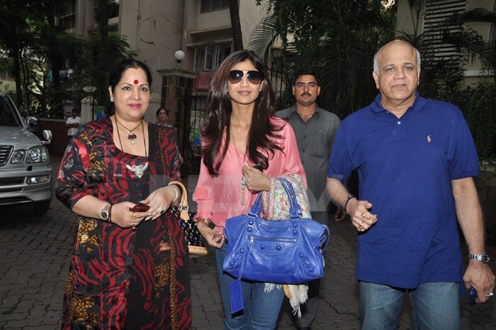 Stars at the special screening of <i>Dabangg</i>