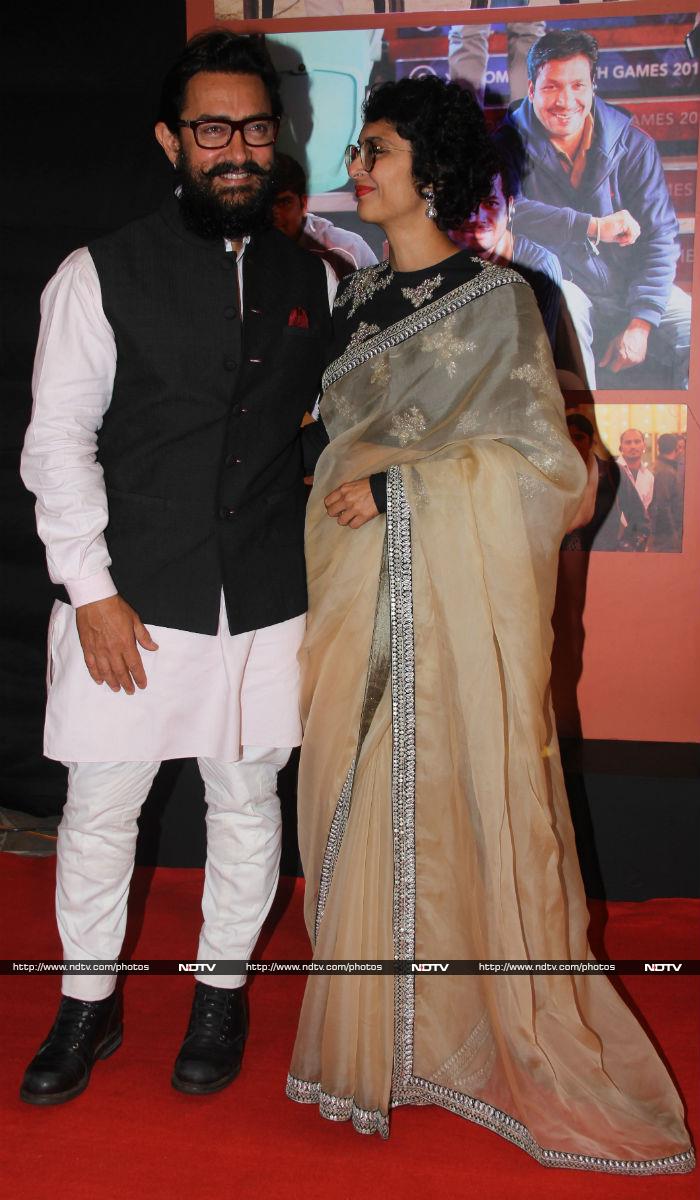 Aamir Khan Celebrates Dangal Success With Bollywood