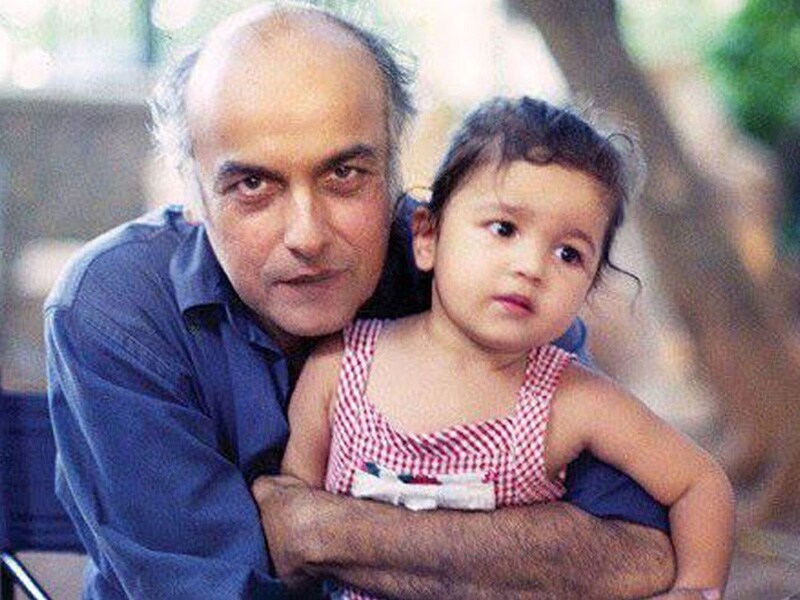 Photo : 'Love You Daddy,' Tweets Bollywood on Father's Day
