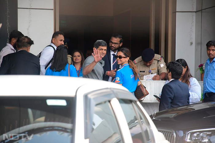 Deepika Padukone And Ranveer Singh Fly Out Of Mumbai To Watch World Cup Final