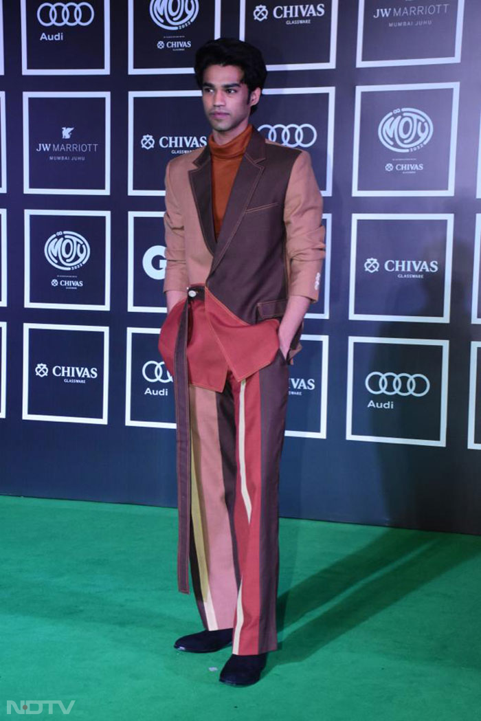 We were mighty impressed with Babil Khan's OOTD.
(Image courtesy: Varinder Chawla)