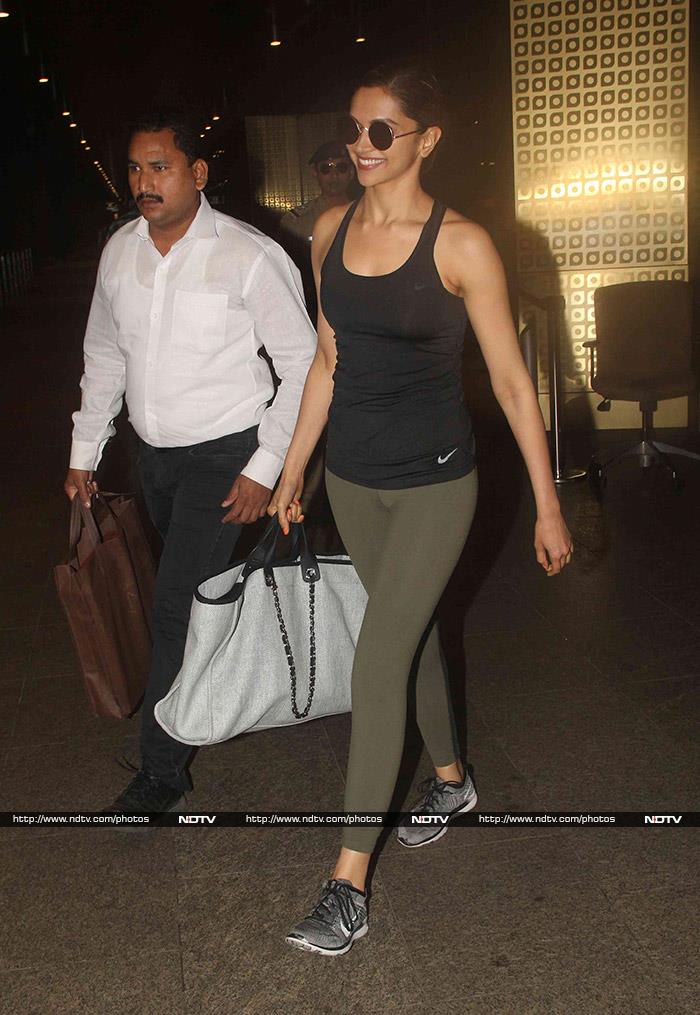 Deepika, who will make her debut in Hollywood with Vin Diesel's <I>xXx: The Return of Xander cage</i>, opted for a grey handbag to go with her casuals.