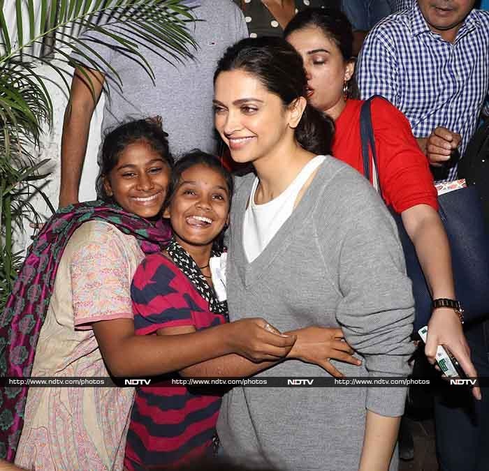 Cute Pics Of Deepika Padukone Mobbed By Little Fans