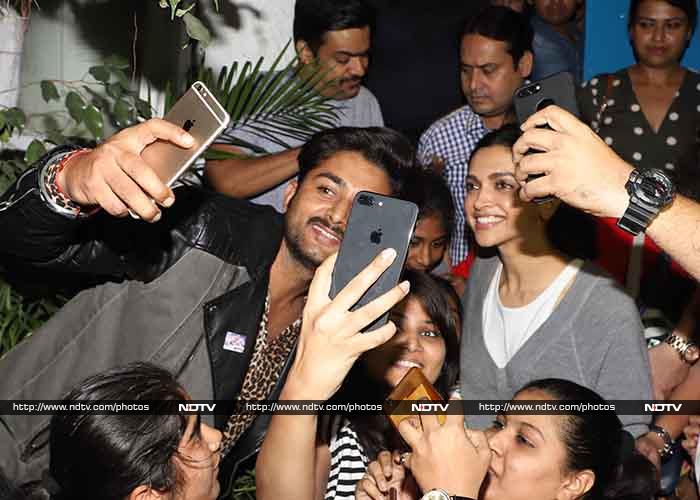 Cute Pics Of Deepika Padukone Mobbed By Little Fans