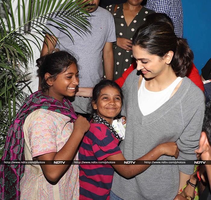 Cute Pics Of Deepika Padukone Mobbed By Little Fans