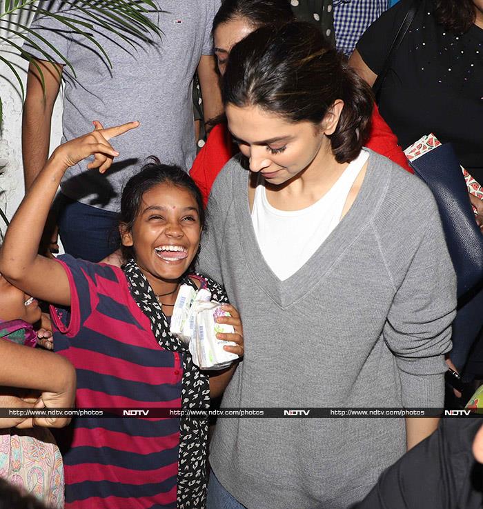 Cute Pics Of Deepika Padukone Mobbed By Little Fans
