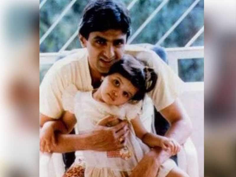 Photo : Have You Seen These Pics of Young Deepika Padukone With Her Family?