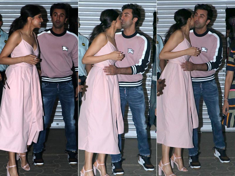 Viral: Pics Of Deepika Padukone Hugging Ranbir Kapoor Are So Aww