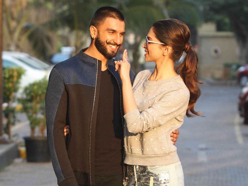 Photo : These Pics of Ranveer and Deepika Will Make You Smile