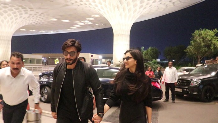 Ranveer and Deepika were twinning at the airport in black.