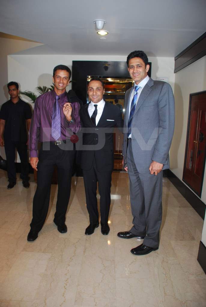 Anil Kumble stands tall with the two Rahuls- Bose and Dravid