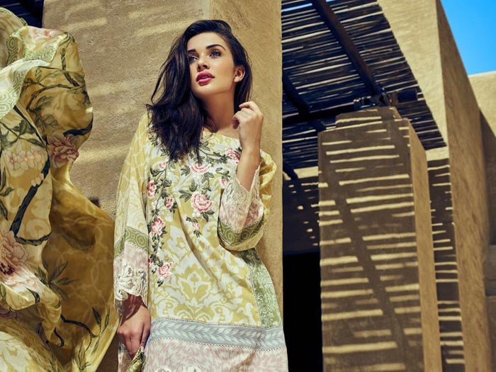 Amy, dressed in soft hues, embraced the sun as she posed. <br><br>Image courtesy: Saira Rizwan