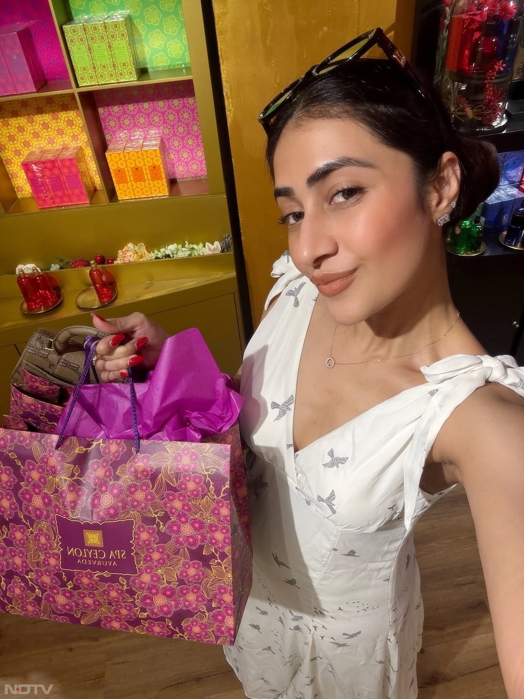 ट्रिप के दौरान ली गई खूबसूरत फोटोज उन्&zwj;होंने सोशल मीडिया पर शेयर की हैं.  dhanashree9/Instagram