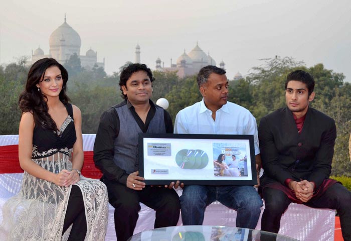 Rahman, who has scored music for the movie <i>Ek Deewana Tha</I>, was in Agra to promote the film. Also seen in the picture are Amy Jackson, director Gautam Menon and Prateik Babbar.