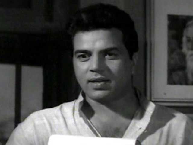 Photo : Dharmendra is Double The Trouble@79