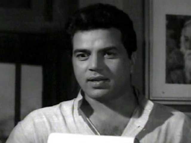 Dharmendra is <i>Double The Trouble</i>@79