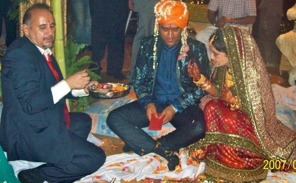 Unseen pics of Dhoni and Sakshi