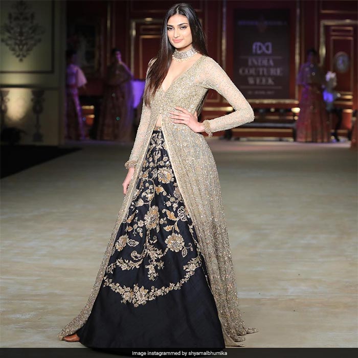 India Couture Week: रैंप पर नजर आईं दिया मिर्जा, शिल्‍पा शेट्टी