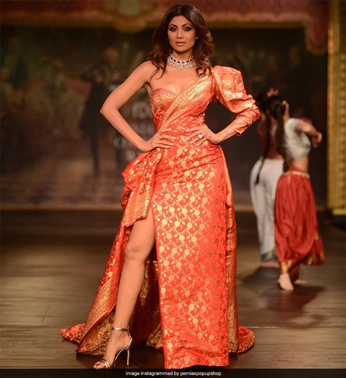 India Couture Week: रैंप पर नजर आईं दिया मिर्जा, शिल्‍पा शेट्टी