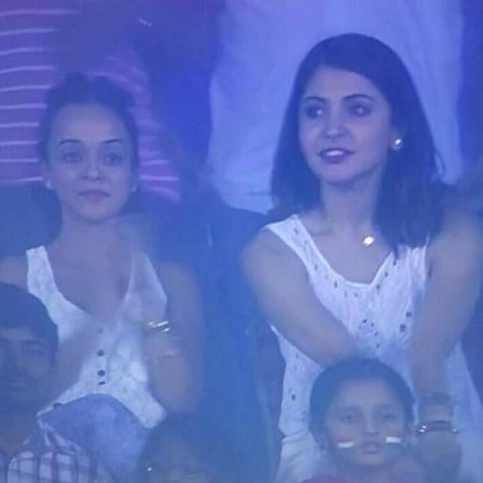 For the Love of the Game: When Virat Kohli Bowled Anushka Over With a Kiss