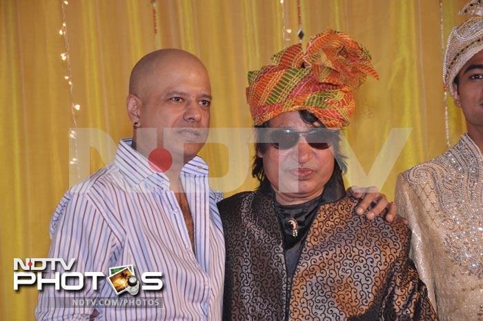 Stars at the wedding reception of Dilip Sen\'s daughter