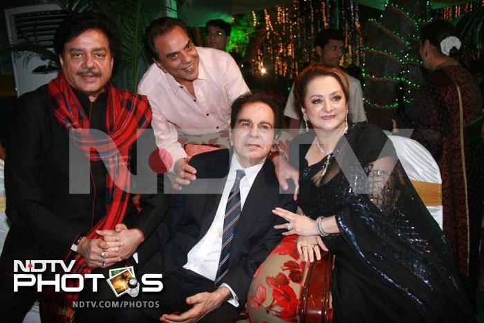 Bollywood\'s BIG party for the legendary Dilip Kumar