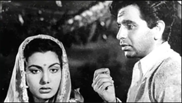 Dilip saab worked opposite actress Nimmi in <i>Daag</i> (1952). He won the first ever Filmfare Best Actor Award given out for his performance.